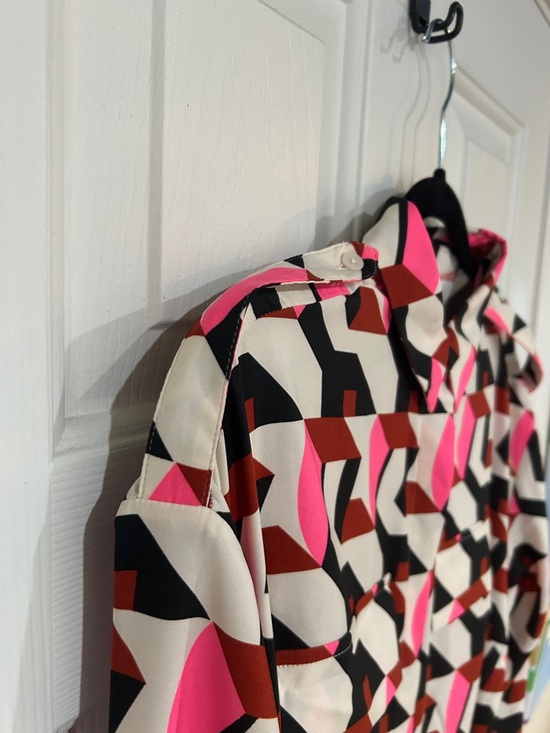 Express Geometric Print Shirt Dress in Pink & Black NWT - Picture 6 of 8
